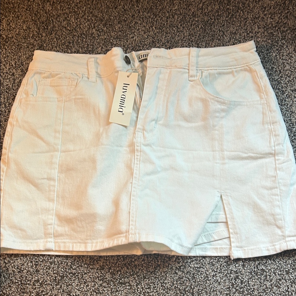 Ivomic White Mini Skirt